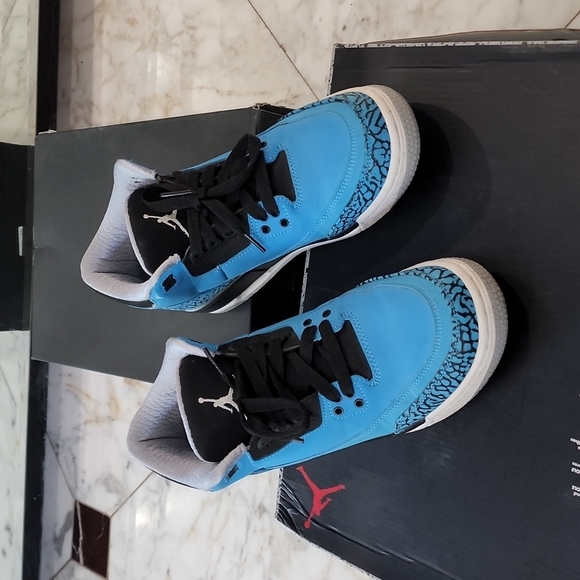 Jordan Powder Blue - Picture 2 of 9